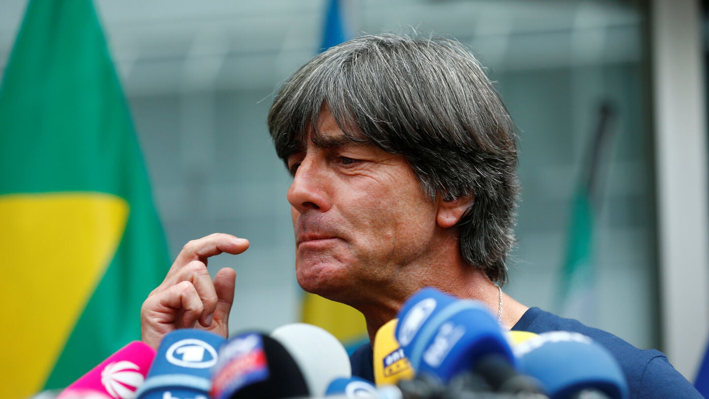 L&ouml;w habla ante los medios de comunicaci&oacute;n