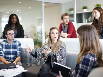 hombres y mujeres en el trabajo hombres y mujeres en el trabajo
