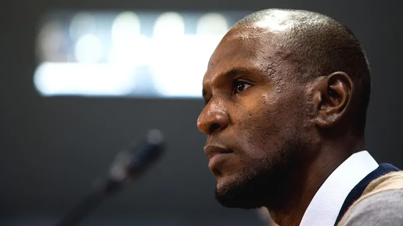 Eric Abidal en una rueda de prensa