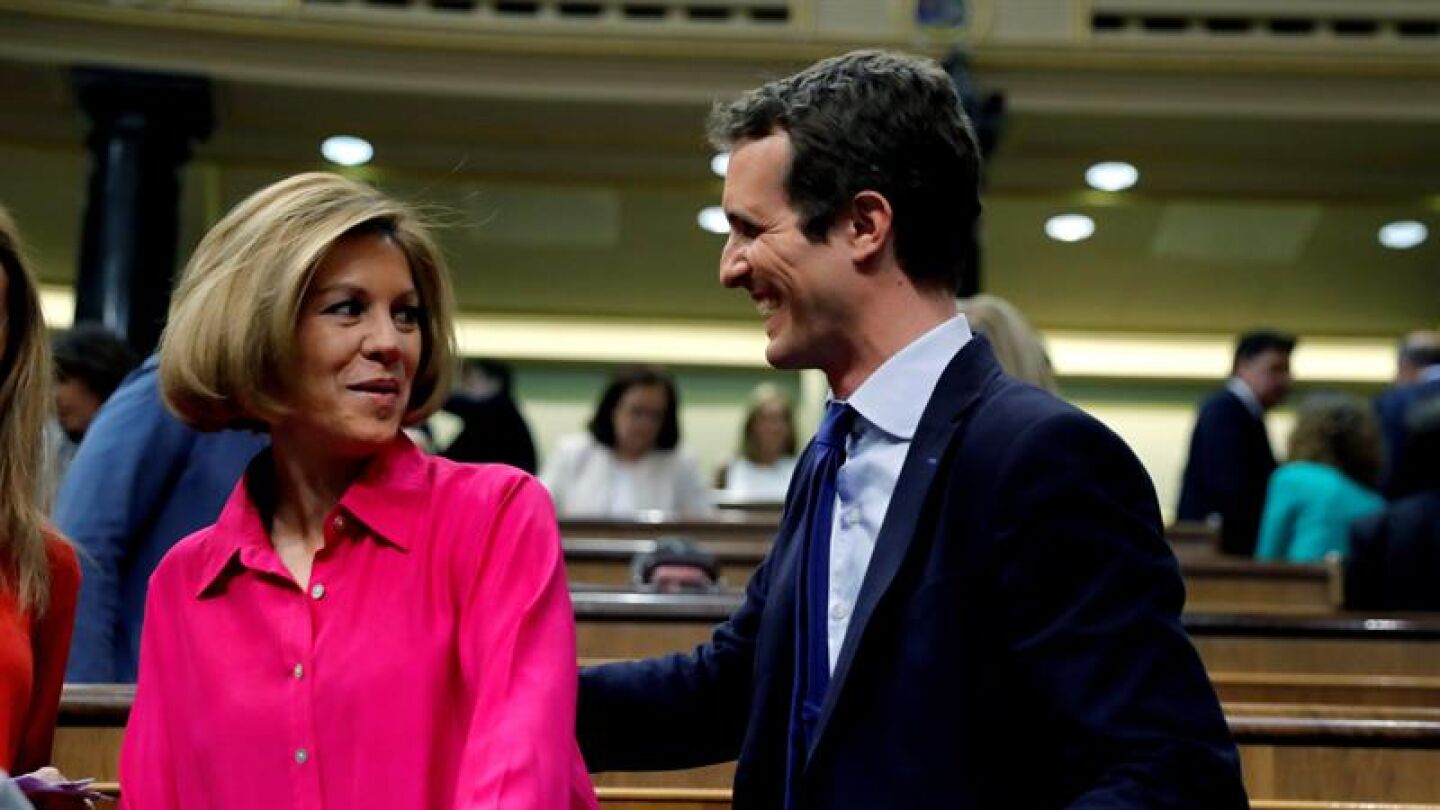Pablo Casado, en el Congreso con Cospedal. 
