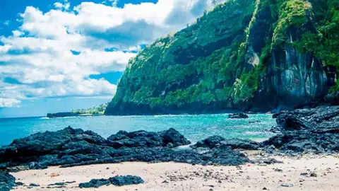 Playa de Mlimadji, Islas Comores Descubre 5 lugares emblemáticos en los que no pueden entrar las mujeres