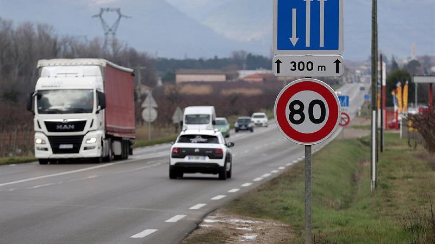 L&iacute;mite de velocidad de 80km/h.