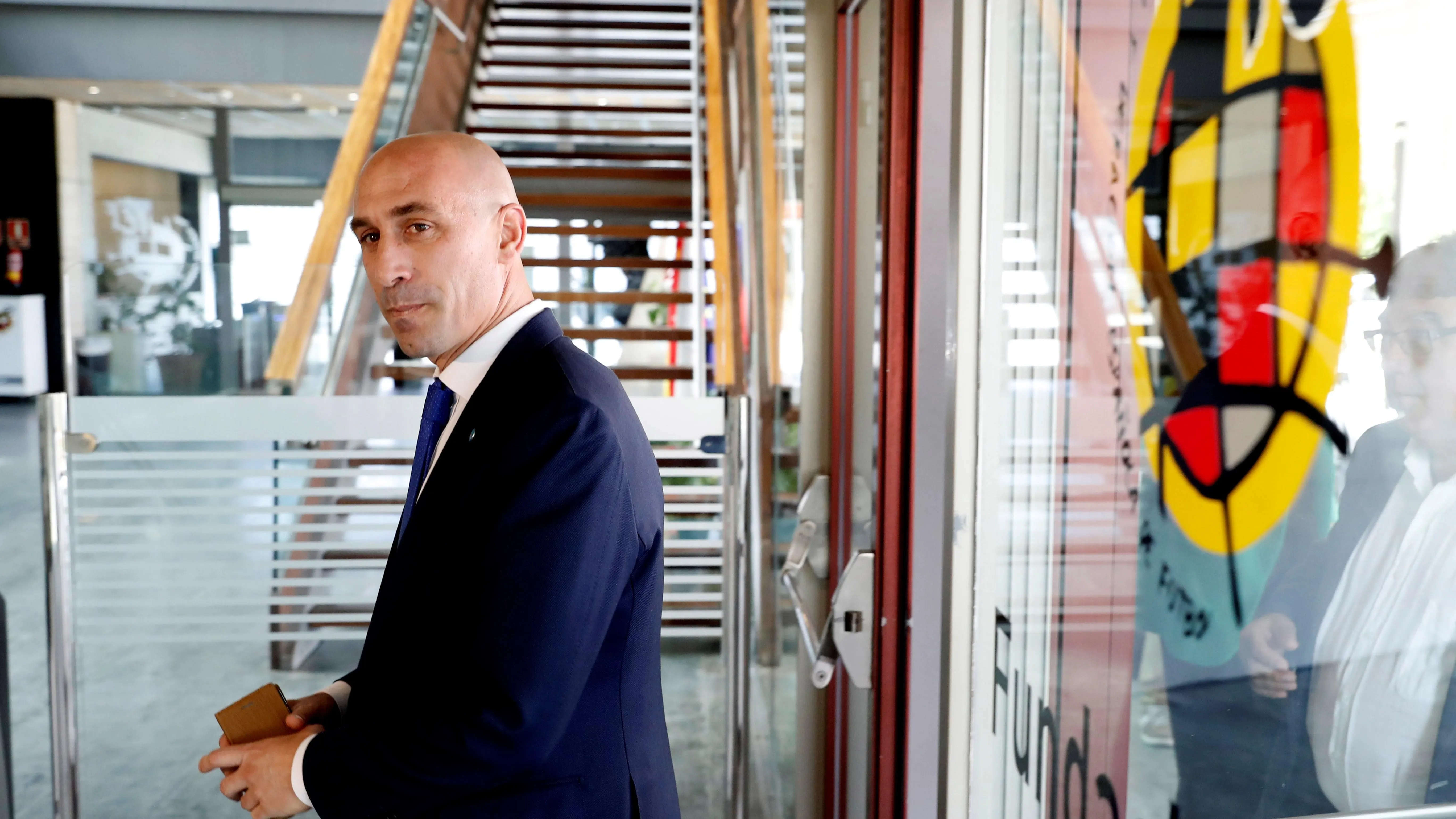 Luis Rubiales, a su llegada a la reunión entre Barcelona y Sevilla