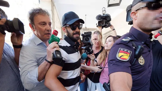 Guerrero, abogado de 'La Manada', a su llegada al juzgado de Sevilla Guerrero, abogado de 'La Manada', a su llegada al juzgado de Sevilla