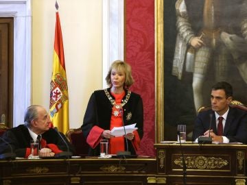 La nueva presidenta del Consejo de Estado, María Teresa Fernández de la Vega, durante su intervención en su toma de posesión. La nueva presidenta del Consejo de Estado, María Teresa Fernández de la Vega, durante su intervención en su toma de posesión.