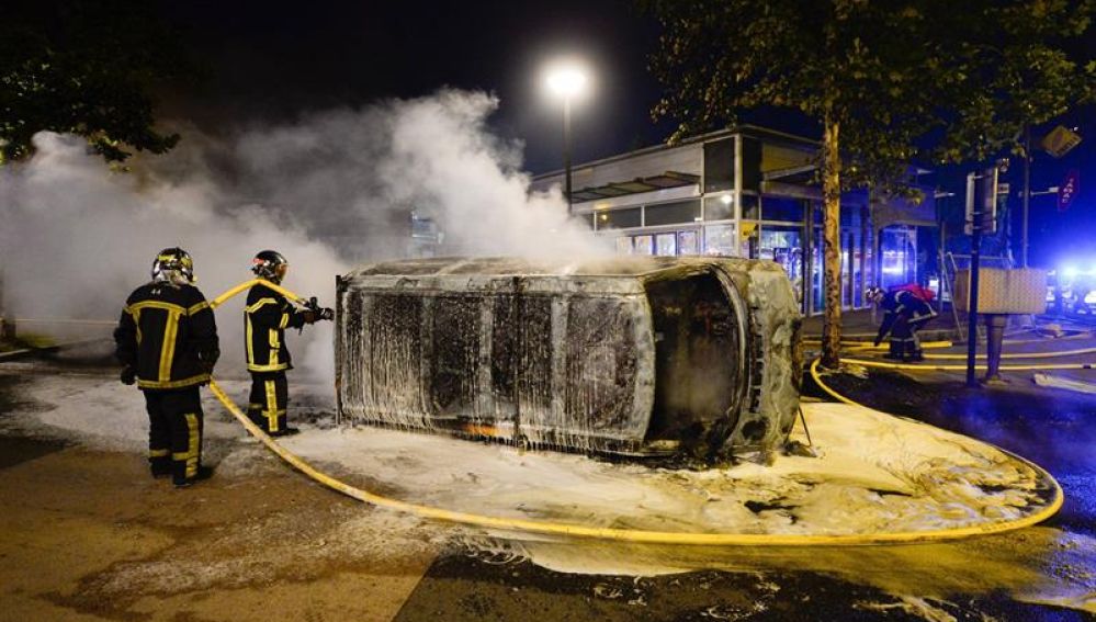 Once personas detenidas por participar en los disturbios tras la muerte de una joven delicuente en Nantes. 