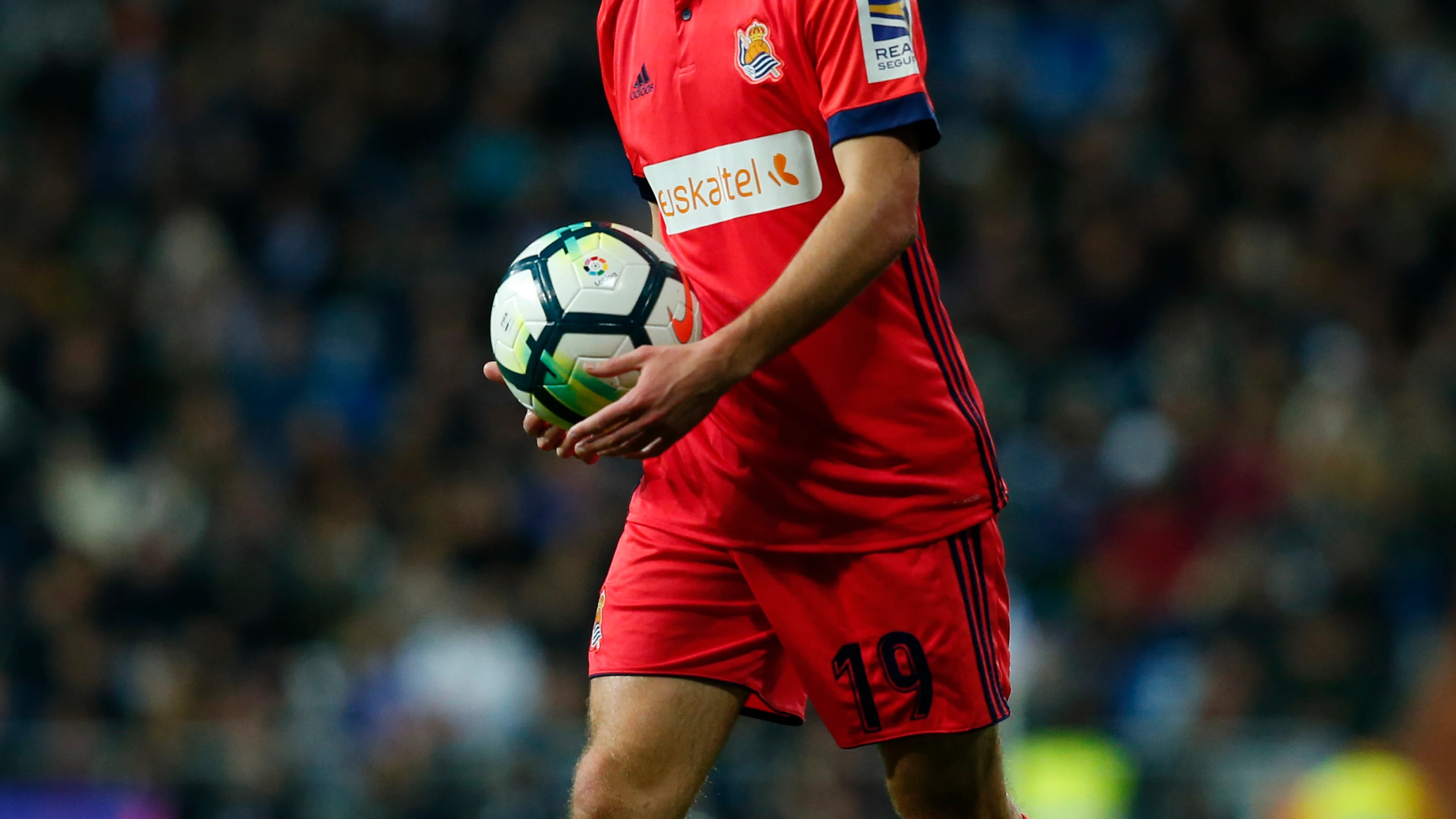 Álvaro Odriozola, en un partido con la Real Sociedad