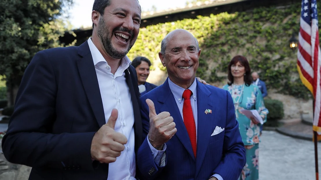  El ministro de Interior de Italia, Matteo Salvini (i), y el embajador de los Estados Unidos en Italia, Lewis Eisenberg 