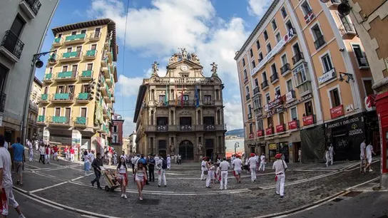 Momentos previos al tradicional lanzamiento del Chupinazo que inaugura los San Fermines 2018 Sanfermines 2018