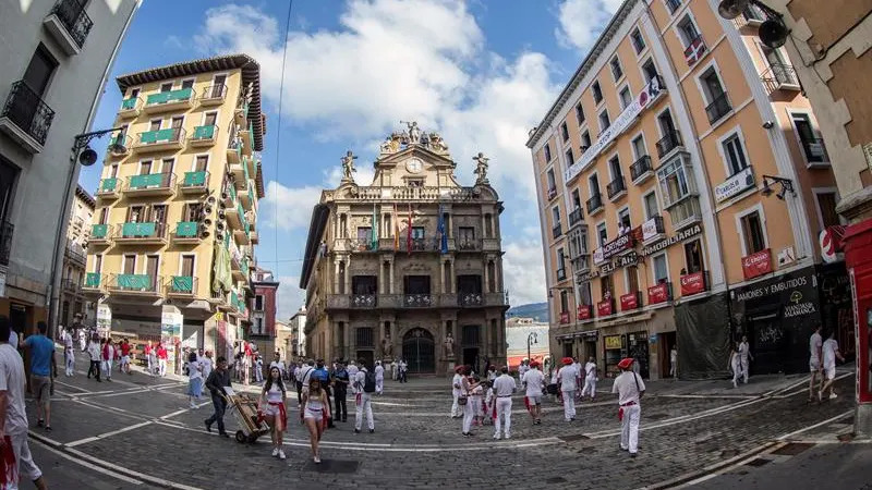 Momentos previos al tradicional lanzamiento del Chupinazo que inaugura los San Fermines 2018 Sanfermines 2018
