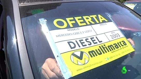 Los concesionarios bajan los precios de los coches diésel ante la subida del precio del carburante: "Hay mucho miedo" Los concesionarios bajan los precios de los coches diésel ante la subida del precio del carburante: "Hay mucho miedo"