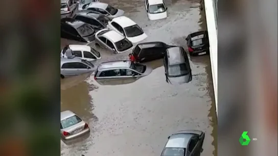 El tiempo divide a España: 12 provincias en alerta por calor y otras 12 por tormentas El tiempo divide a España: 12 provincias en alerta por calor y otras 12 por tormentas