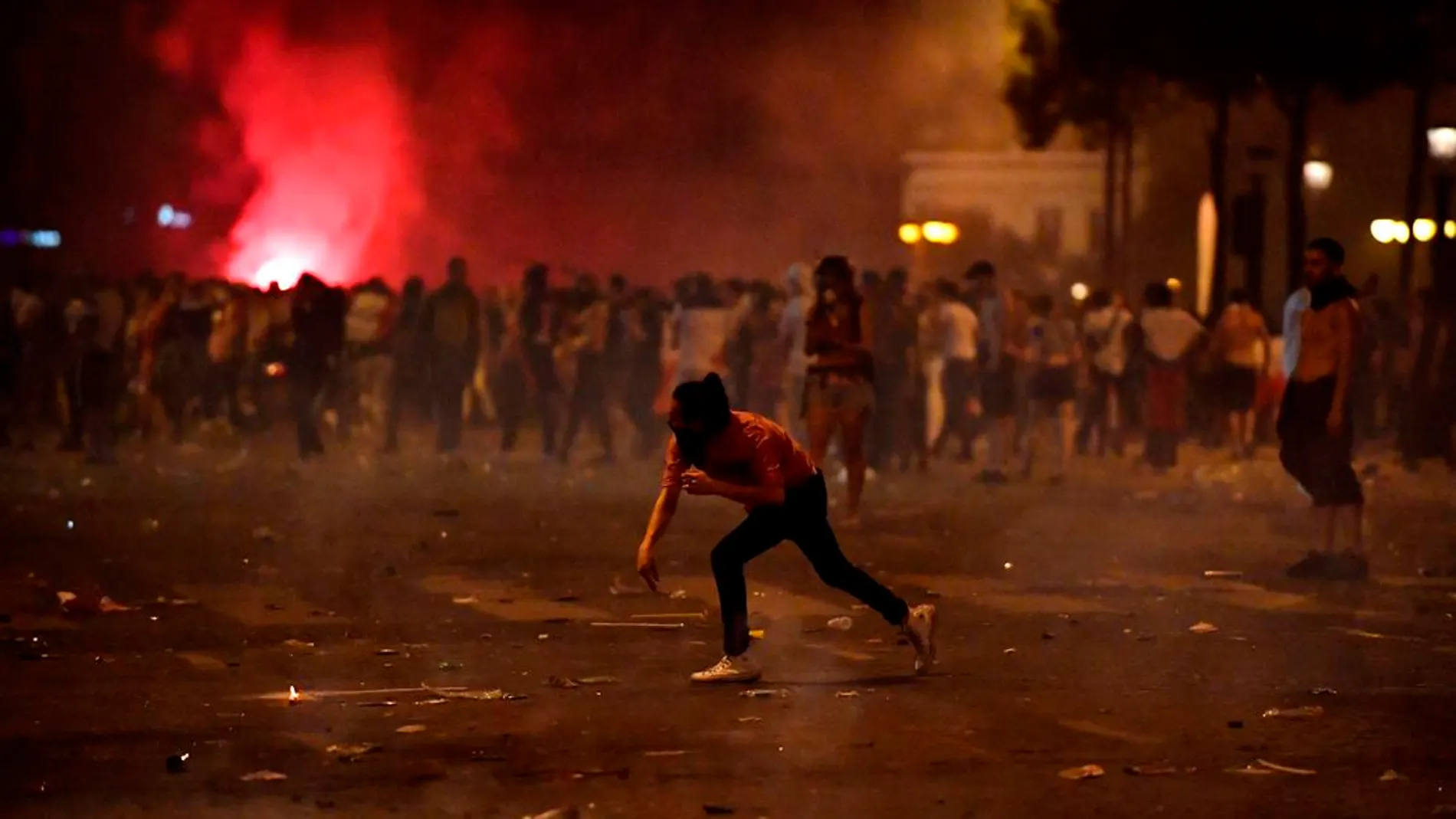 Disturbios en París durante la celebración de la victoria de Francia en el Mundial