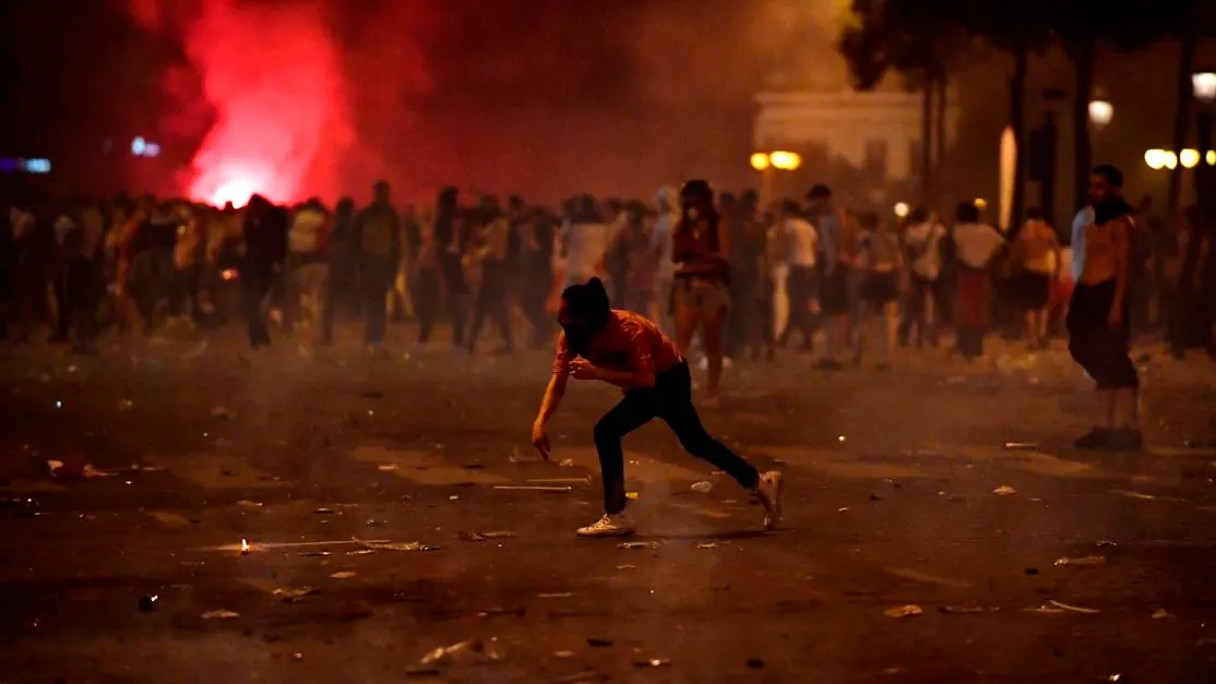 Disturbios en París durante la celebración de la victoria de Francia en el Mundial