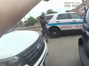 Difunden el vídeo del momento de la muerte del hombre afroamericano que provocó disturbios en Chicago Difunden el vídeo del momento de la muerte del hombre afroamericano que provocó disturbios en Chicago