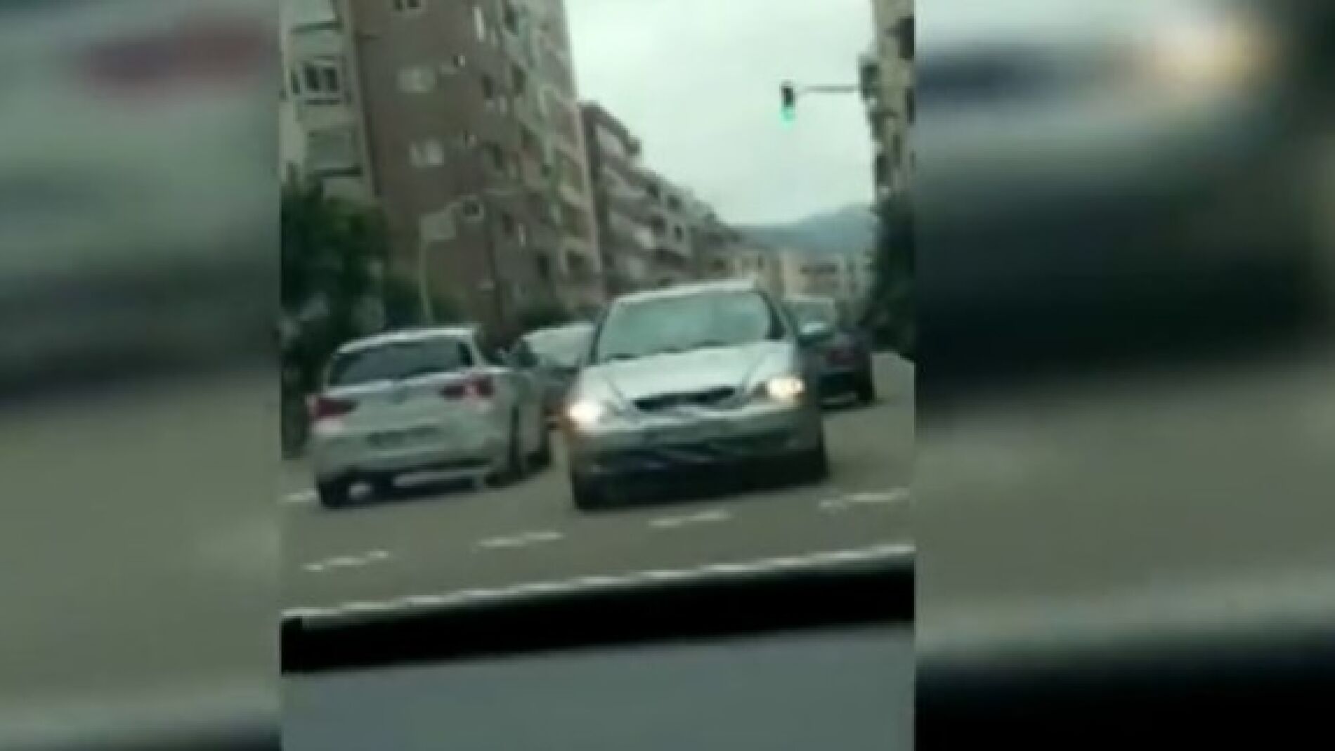 Detenido un conductor por circular marcha atr&aacute;s por las calles de Vigo [V&Iacute;DEO]