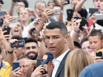 Cristiano Ronaldo, a su llegada a Turín Cristiano Ronaldo, a su llegada a Turín