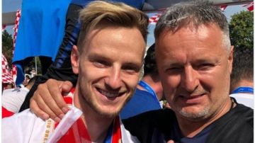 Rákitic con Marko Perkovic tras el Mundial