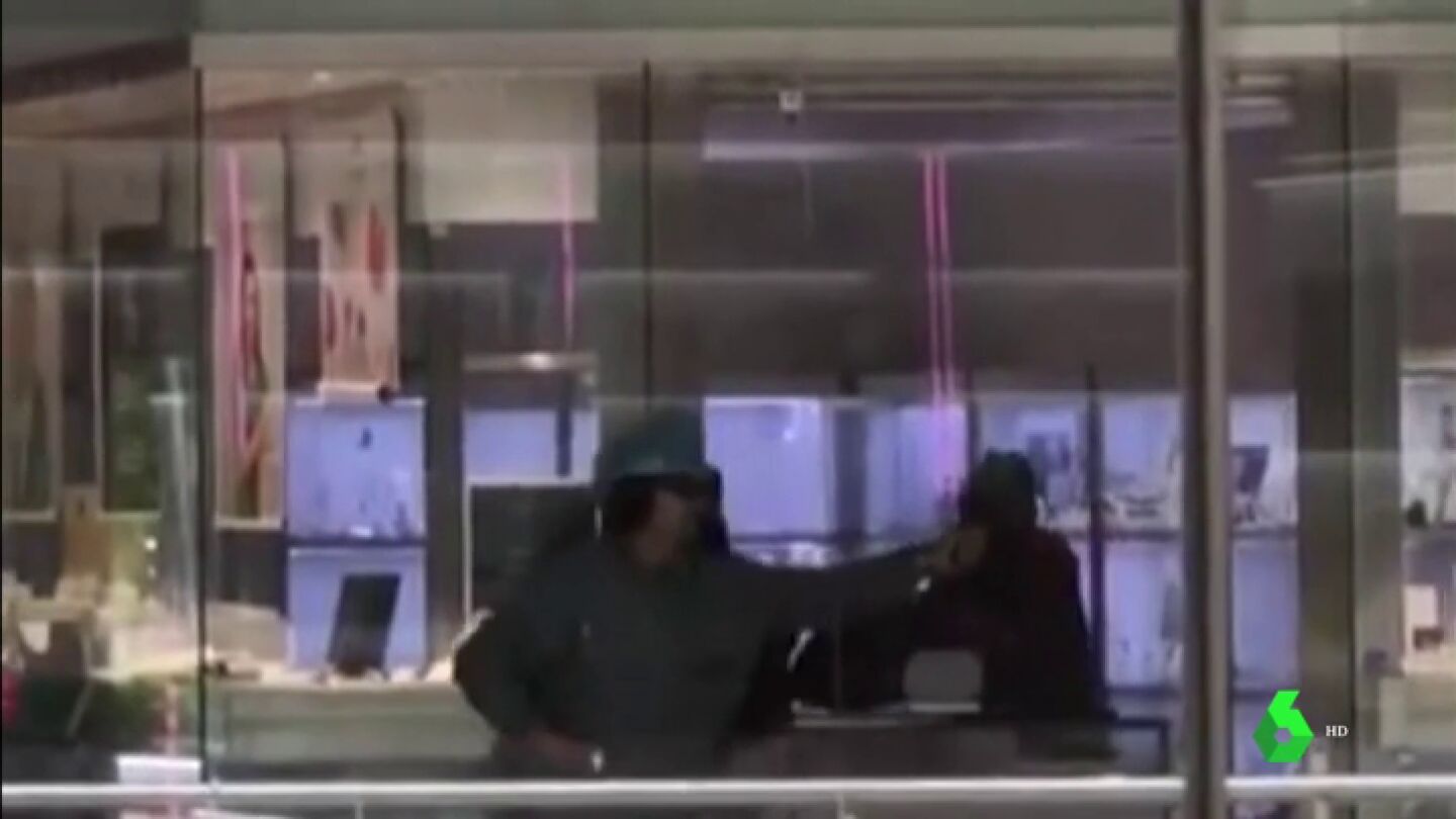Los cuatro atracadores que robaron a punta de pistola una joyer&iacute;a
