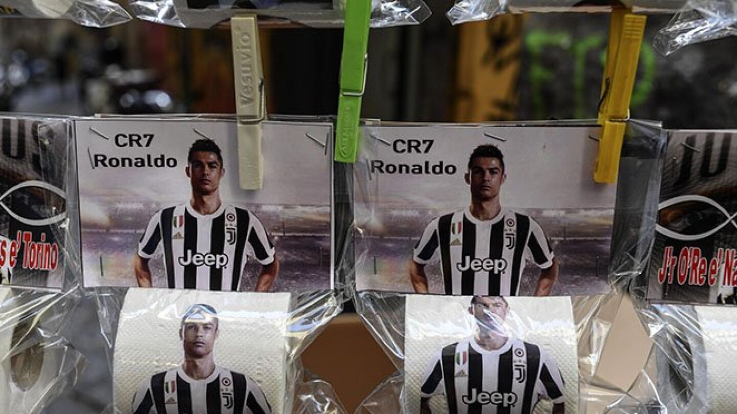 Papel higi&eacute;nico con la cara de Ronaldo
