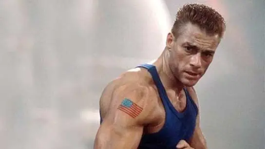 El actor Jean-Claude Van Damme en una escena de la película El actor Jean-Claude Van Damme en una escena de la película