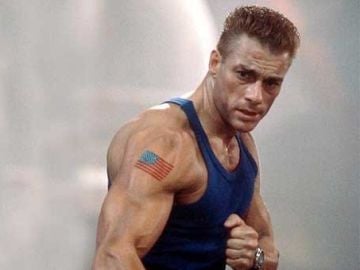 El actor Jean-Claude Van Damme en una escena de la película El actor Jean-Claude Van Damme en una escena de la película