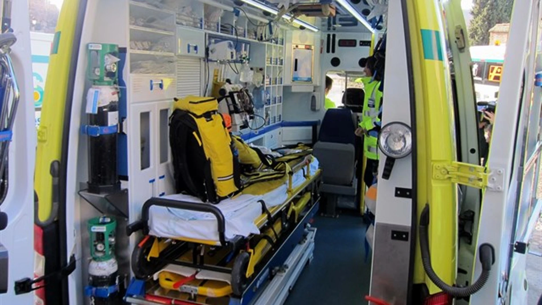 Imagen de una ambulancia en Ibiza