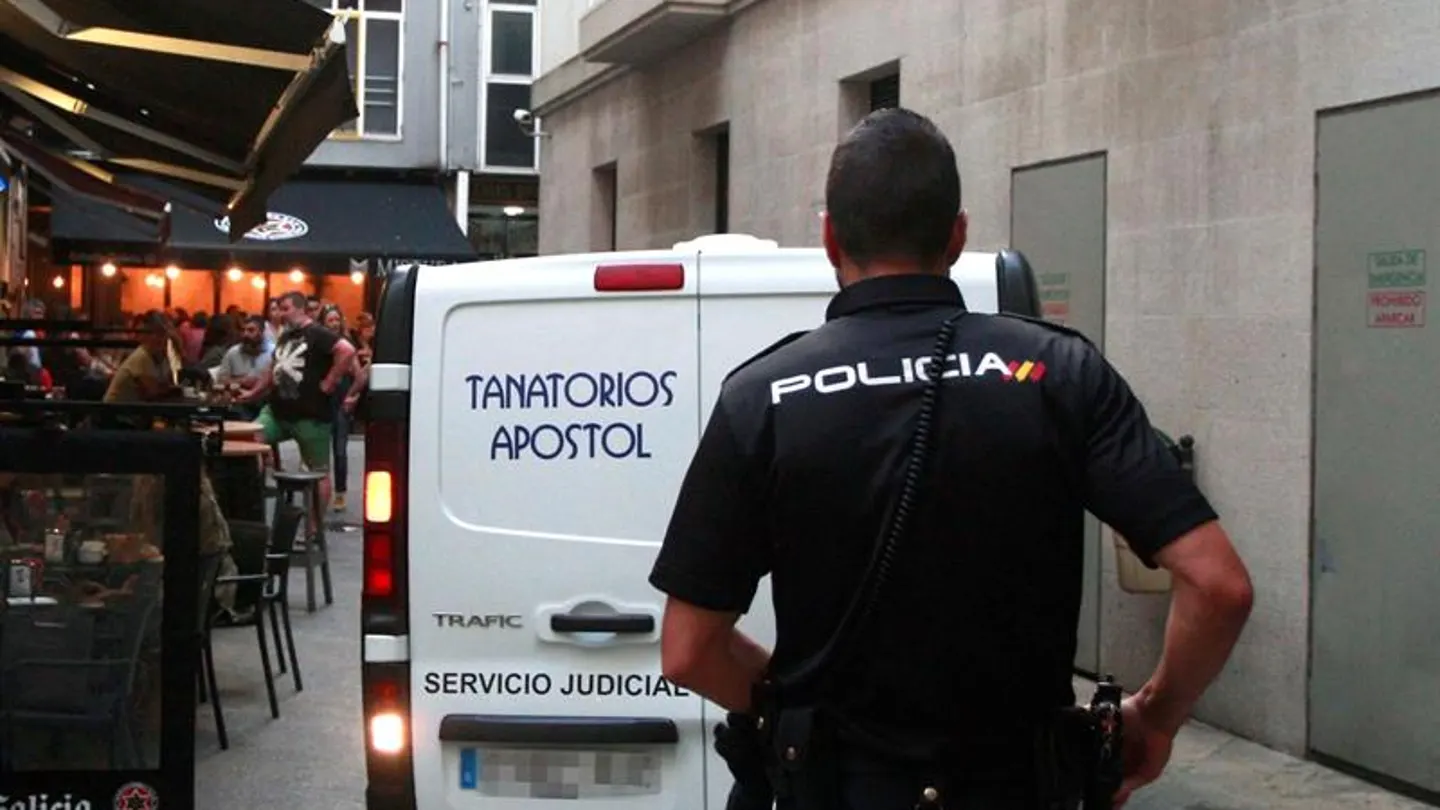 Miembro de la Policia Nacional en el lugar de los hechos Miembro de la Policia Nacional en el lugar de los hechos