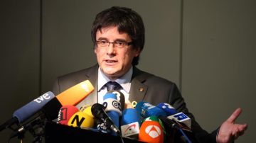 Carles Puigdemont en una rueda de prensa