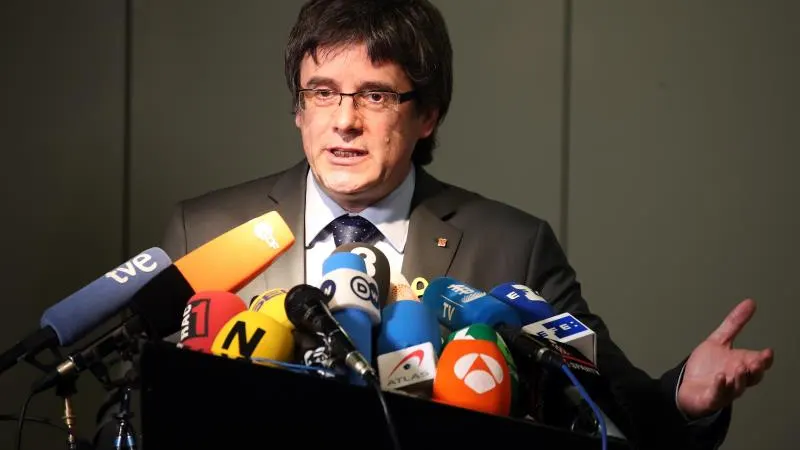 Carles Puigdemont en una rueda de prensa