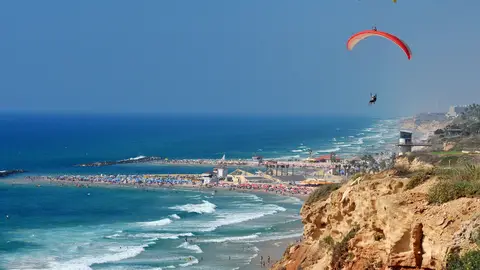 Netanya. Mar Mediterráneo Tres mares para disfrutar de Israel