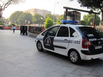 Coche de la Policía Local de Murcia Coche de la Policía Local de Murcia