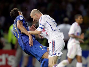 Cabezazo de Zidane a Materazzi Cabezazo de Zidane a Materazzi