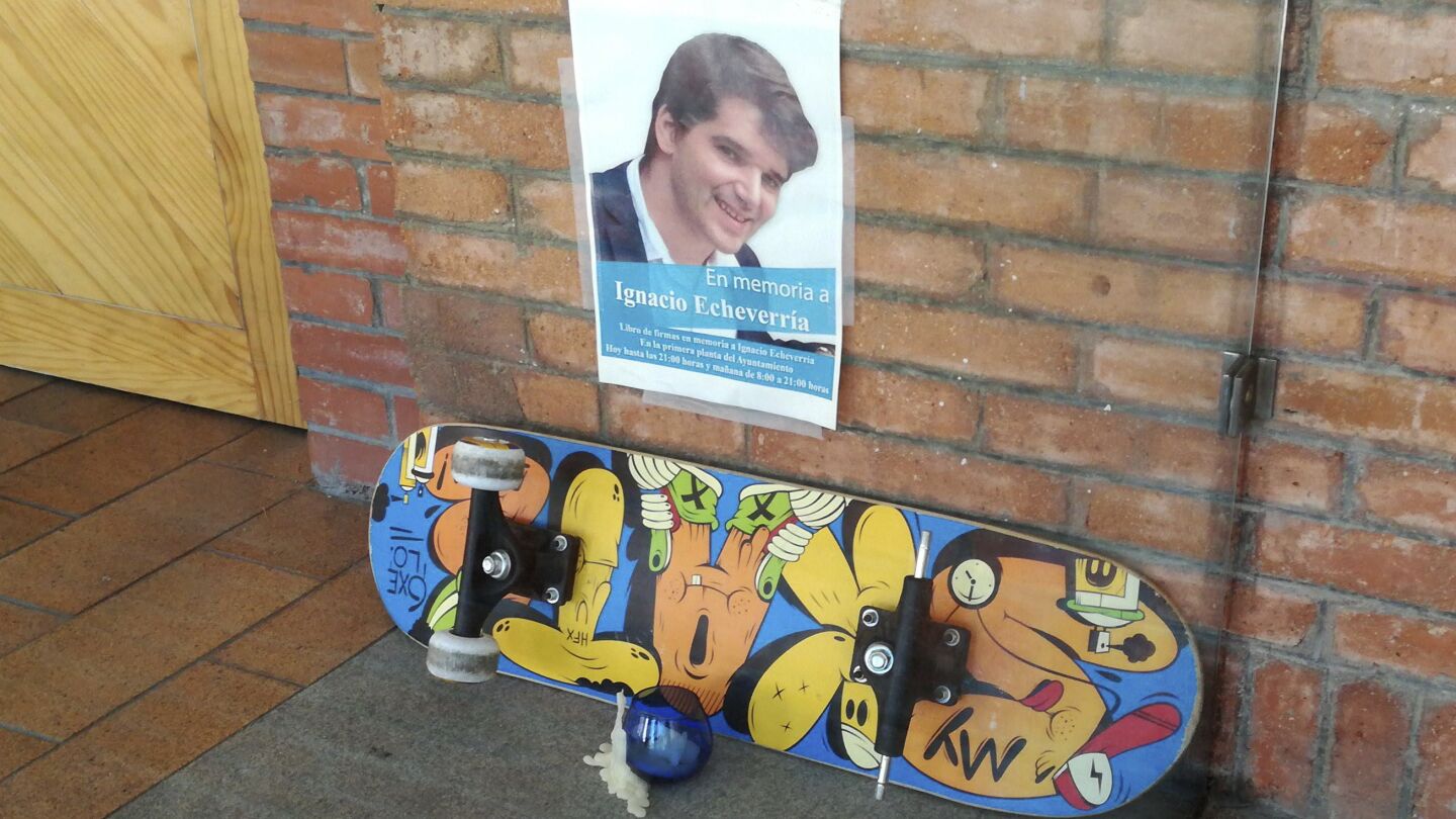 Homenaje a Ignacio Echeverr&iacute;a
