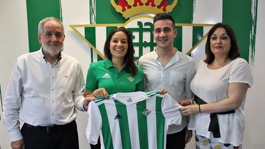 Ana Romero, en su presentación como jugadora del Betis Ana Romero, en su presentación como jugadora del Betis