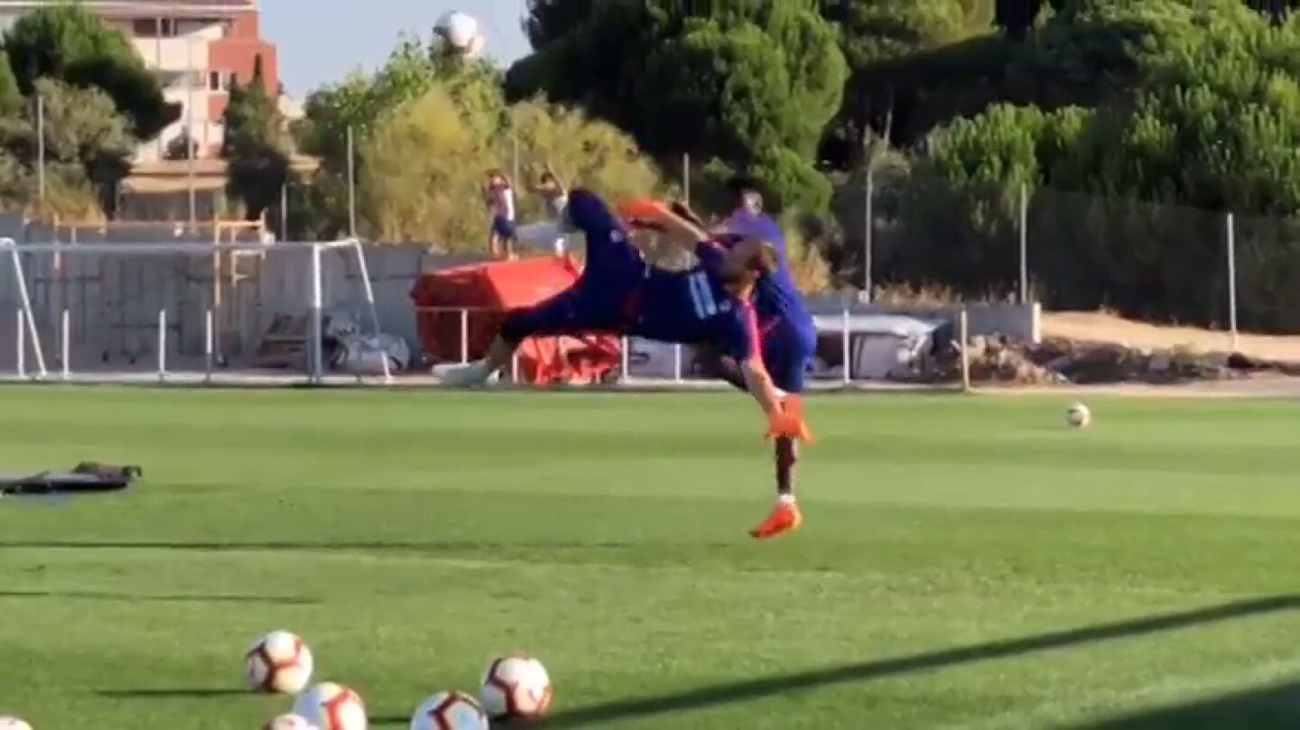 Oblak sorprende a todos con una espectacular chilena en el entrenamiento del Atl&eacute;tico de Madrid