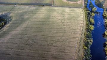Foto aérea del henge descubierto en Irlanda