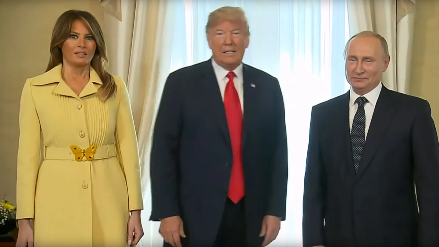 Melania y Donald Trump junto a Putin Melania y Donald Trump junto a Putin