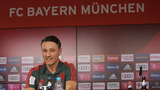 Niko Kovac en rueda de prensa Niko Kovac en rueda de prensa