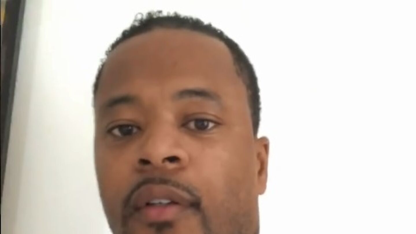 Evra cantando