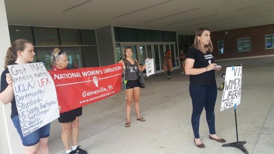 National Women's Liberation de Gainesville piden m&aacute;s m&aacute;quinas expendedoras de antconceptivos