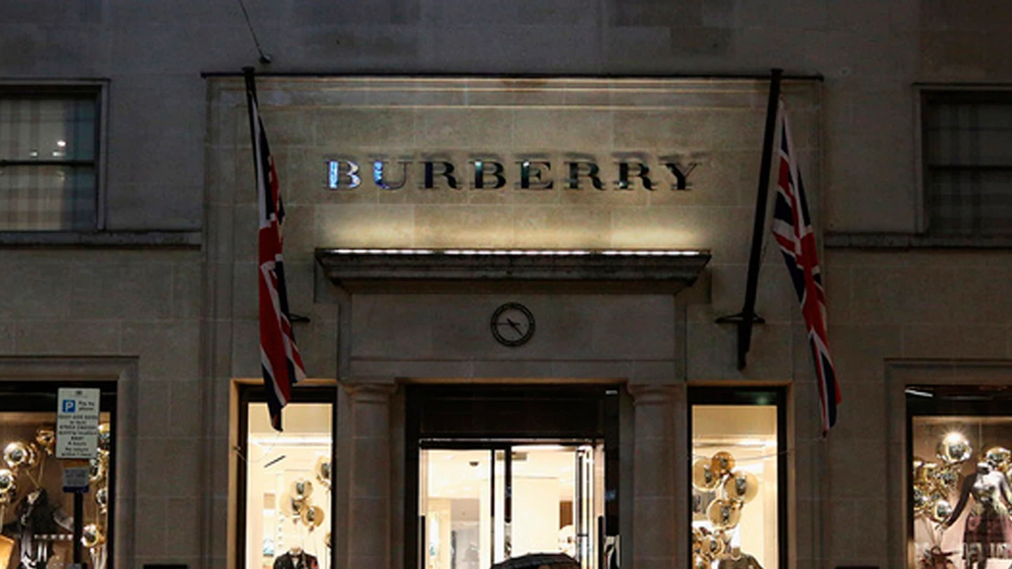 Fachada exterior de una de las tiendas de Burberry Fachada exterior de una de las tiendas de Burberry