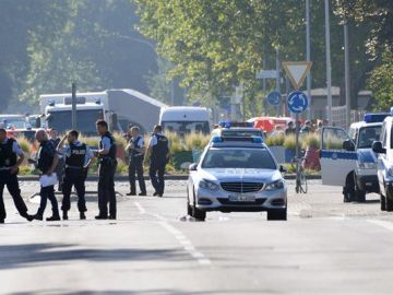 Policía en la ciudad de Lubeck, Alemania Policía en la ciudad de Lubeck, Alemania