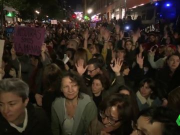 Condenados a cuatro años de prisión por abusar sexualmente en grupo de una chica en Torrevieja Condenados a cuatro años de prisión por abusar sexualmente en grupo de una chica en Torrevieja