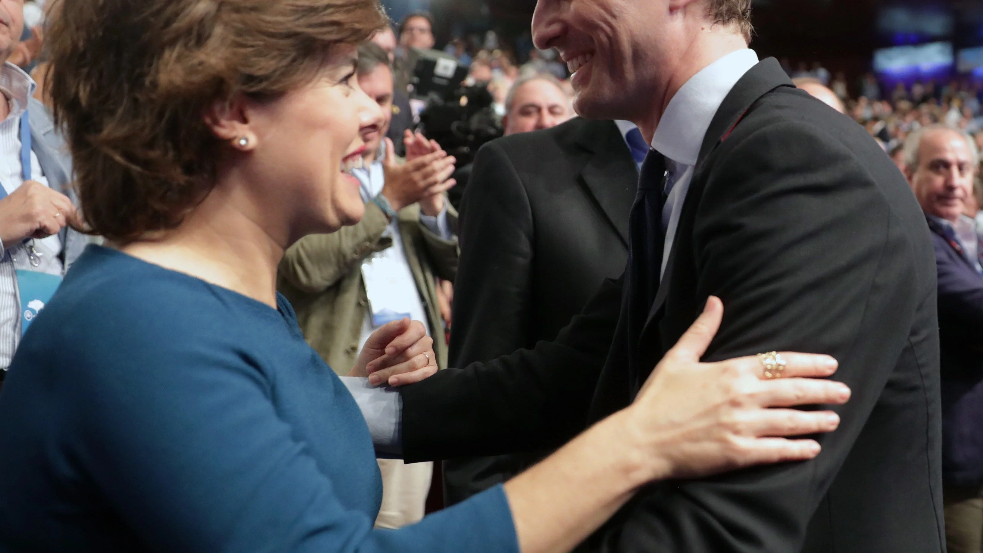 Soraya Sáenz de Santamaría y Pablo Casado, en el Congreso Extraordinario del PP