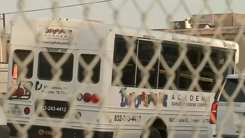 Autobús de la guardería en el noroeste de Houston