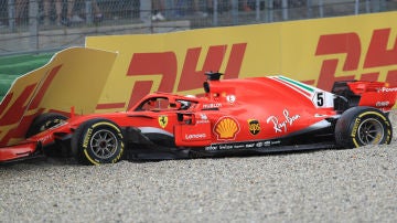 Vettel, al muro