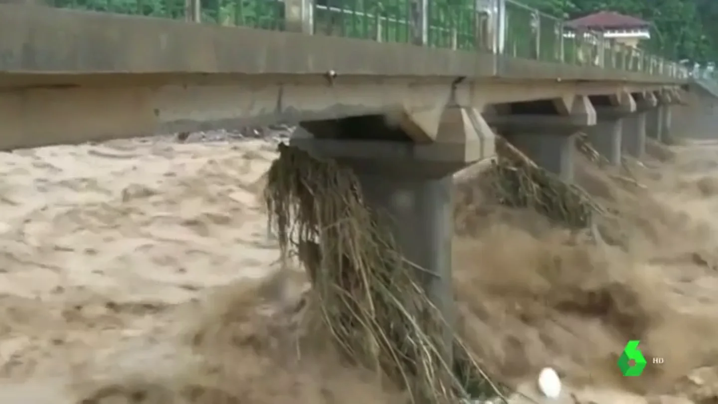 La tormenta Son Tinh deja 20 muertos y 16 desaparecidos en el norte de Vietnam La tormenta Son Tinh deja 20 muertos y 16 desaparecidos en el norte de Vietnam