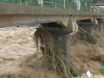 La tormenta Son Tinh deja 20 muertos y 16 desaparecidos en el norte de Vietnam La tormenta Son Tinh deja 20 muertos y 16 desaparecidos en el norte de Vietnam
