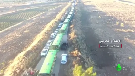 Unas 2.500 personas, entre civiles y combatientes opositores, son evacuadas de Damasco Unas 2.500 personas, entre civiles y combatientes opositores, son evacuadas de Damasco